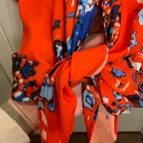 Tie Front Tops 3/4 Sleeve Loose V-Neck Blouse - Picture 2 of 10